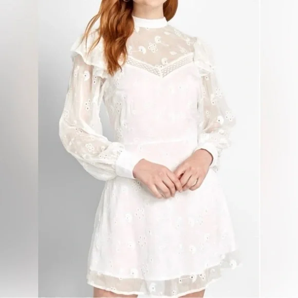 White eyelet lace Victorian/Edwardian style dress size 4 Modcloth - Picture 4 of 10